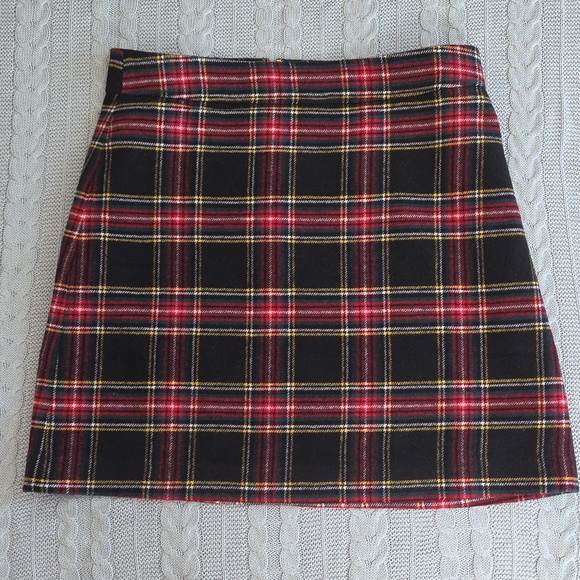 J. Crew Dresses & Skirts - J Crew Plaid Mini Skirt Size 12 Red Black Tartan EUC